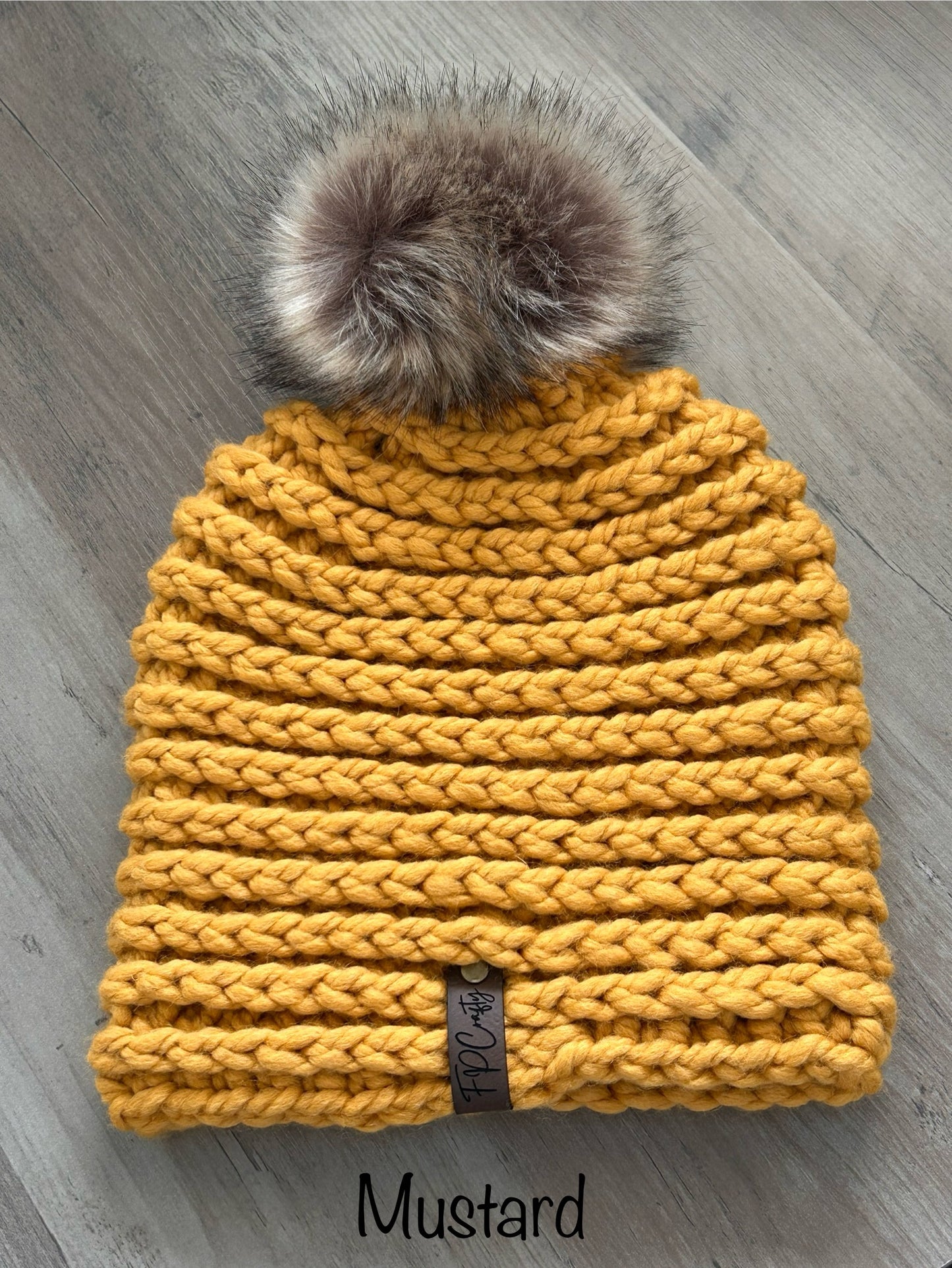 Women’s Chunky Beanie with Faux Fur Pom
