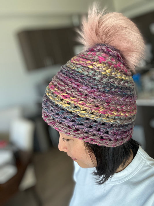 Women’s Chunky Beanie with Faux Fur Pom