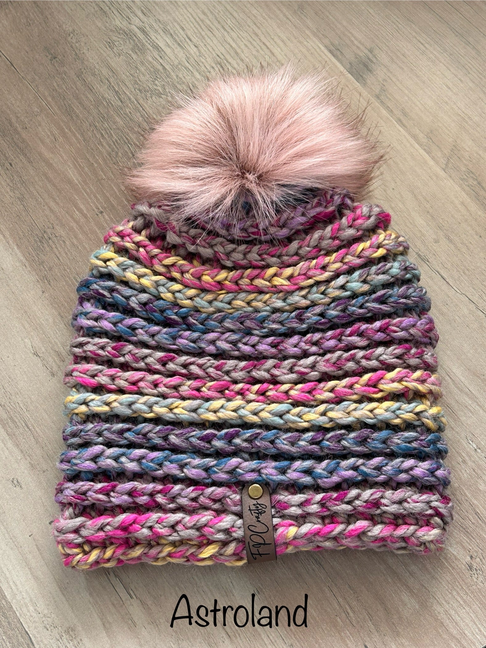 Women’s Chunky Beanie with Faux Fur Pom