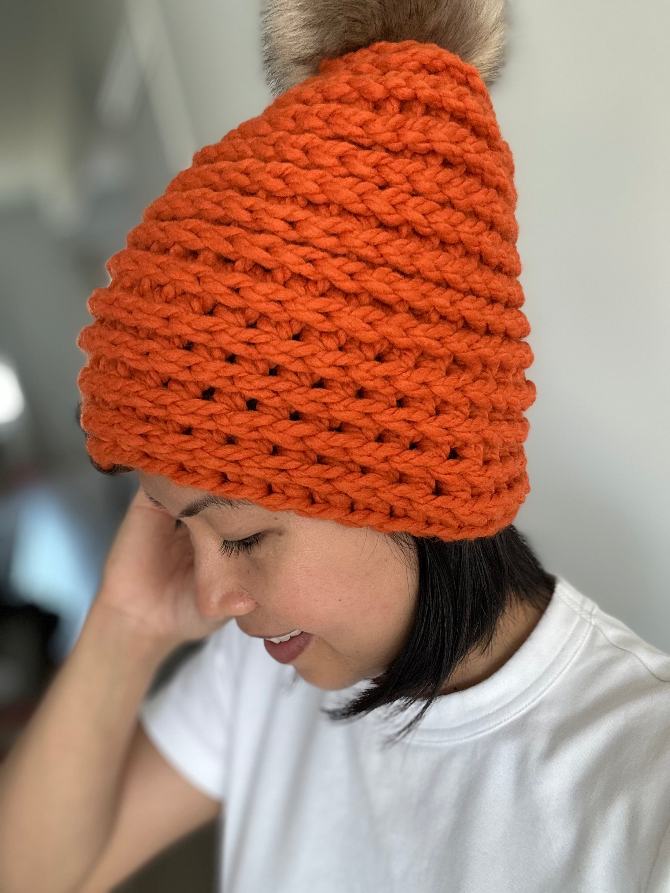 Women’s Chunky Beanie with Faux Fur Pom