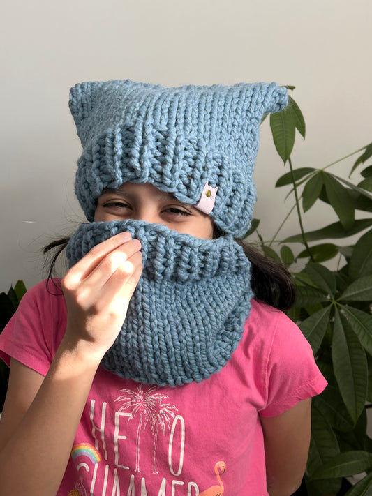 Knitted Chunky Cat Beanie with Matching Cowl